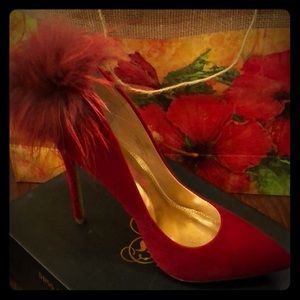 Red HOT 🔥 faux suede pump w/heel furry puff ball
